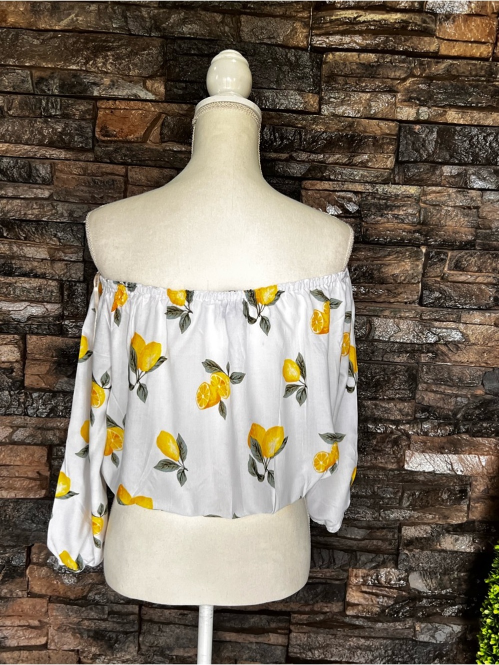 Forever 21 White Off-Shoulder Lemon Print Blouse - Picture 3 of 8